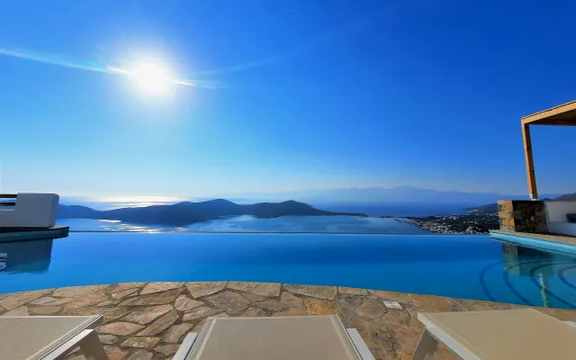 Villa Orea, 10 Schlafplätze, Panoramablick auf das Meer, Infinity-Pool,