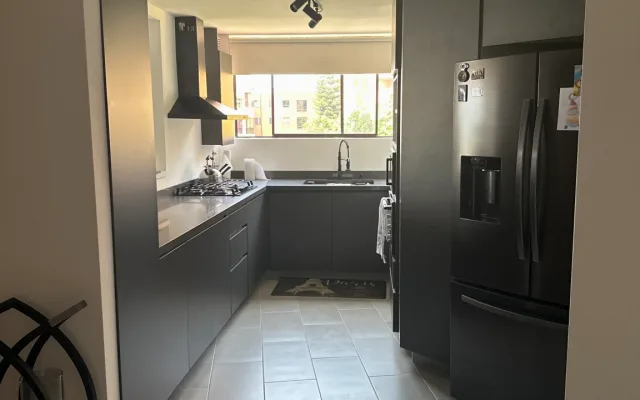 independent room and bathroom included. Poblado close to everything