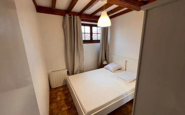 Hübsches kleines Ferienhaus in der Nähe des Meeres und der Landungssträ