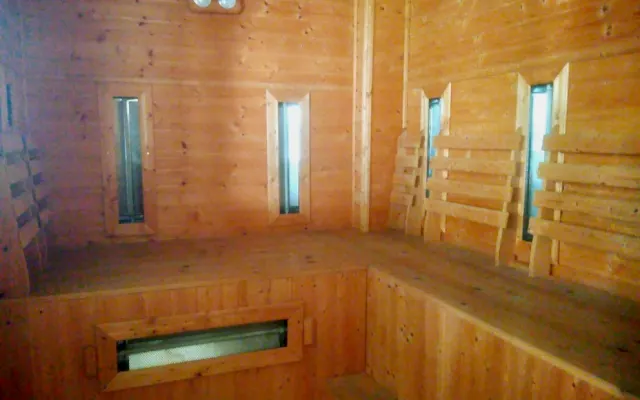 Chambre double avec salle de bain attenante et canapé-lit dans le...