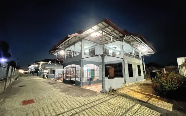 Mr. Chedi's Dream Appartments in Meerzorg