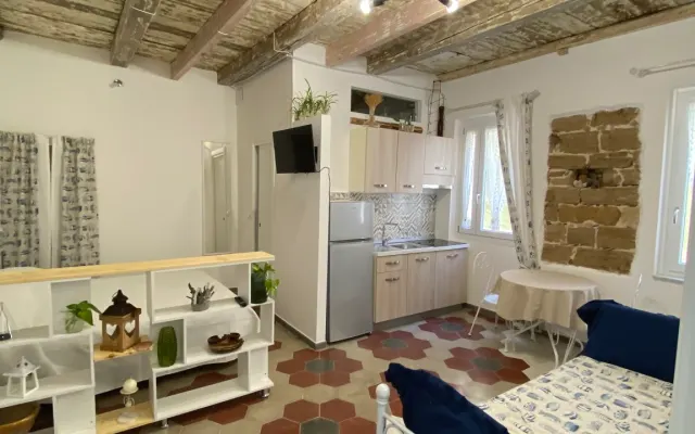 Beautiful comfortable apartment in historic building in the heart of...