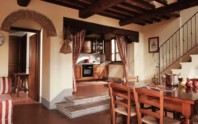 QUERCE apartment in the beautiful Tuscan countryside to relax