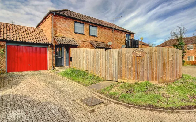 2 bedroom serviced accommodation apartment in Milton Keynes