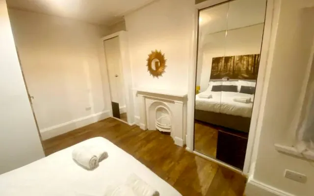 Gravesend Espaçoso apartamento com 2 quartos, com capacidade para 4...