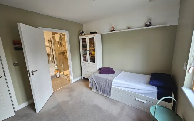 Privates Zimmer mit Bad in Lewisham