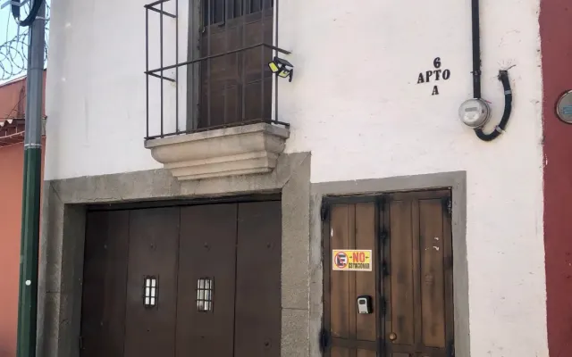 Vintage-Wohnung mit Balkon & Terrasse