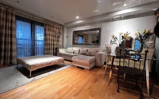 Central London 1 Bedroom Apartment 10 Minutes Walk To Gay Soho