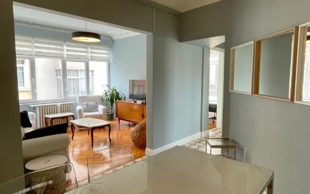 Spacious Flat in the Center 3+1