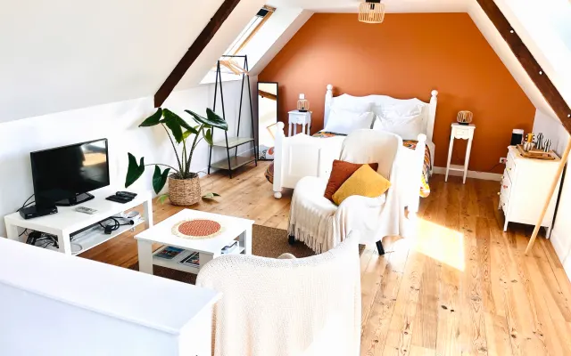 Charming studio in central Brittany