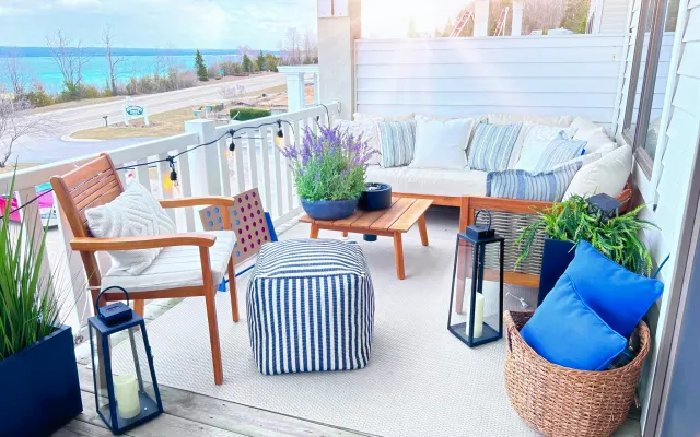 Luxurious Condo | Sleeps 7 + Amenities | Pet Friendly | Gay owned