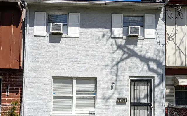 Nouvelle maison de ville remodelée à Jacksonville près de la gare...