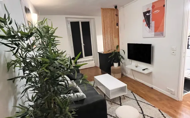 STUDIO HYPERCENTER PARIS : 5min MARAIS