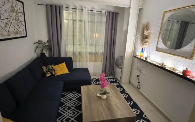 Comfortable room in Colonia Roma, very close to gay bars.