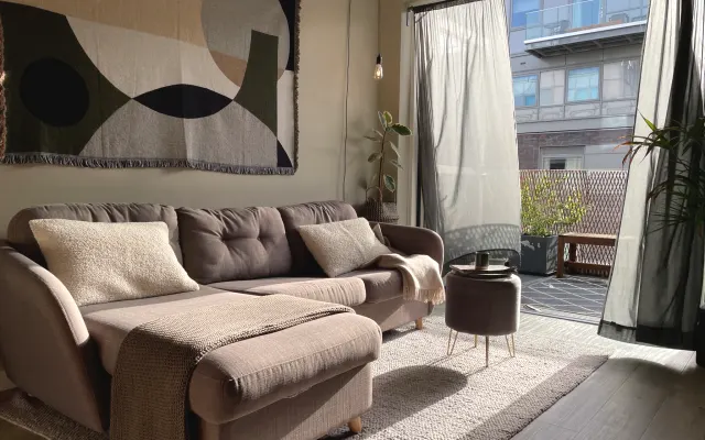 Modern apartment in East London available for longer term mon-thu only