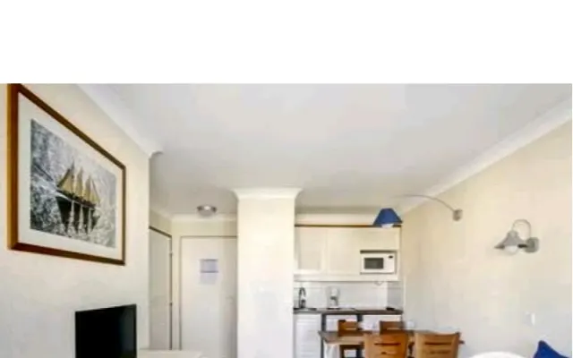 Appartement 4 personnes. Accès direct à l'océan 300 de tout commerce.