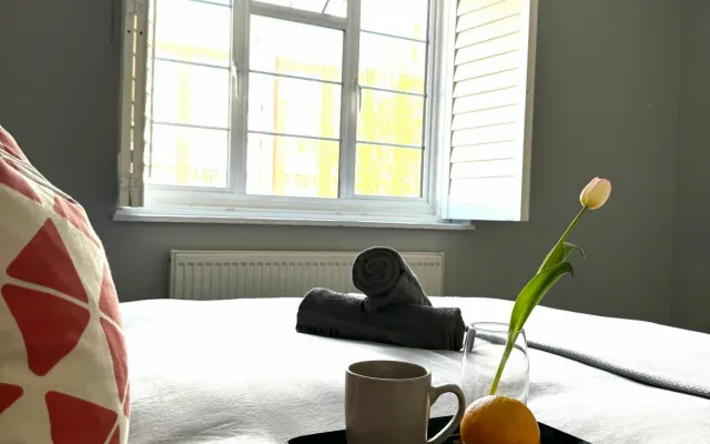 Recently renovated 1-bedroom flat in Maida Vale!