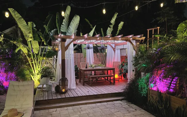 Escapadela Tropical com Piscina Privada + Vibes for Days