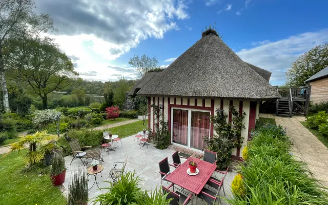 18th century cottage near Honfleur, swimming pool, sauna, hammam