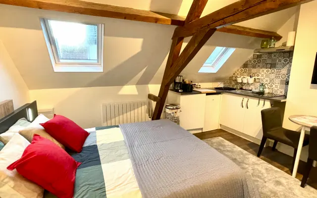 Nice studio, central, near the center and the beach