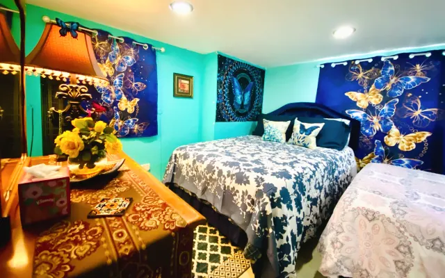 420 Friendly - Blue Butterfly Suite - FREE Parking