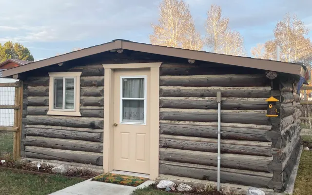 Pinedale Cabin Getaway