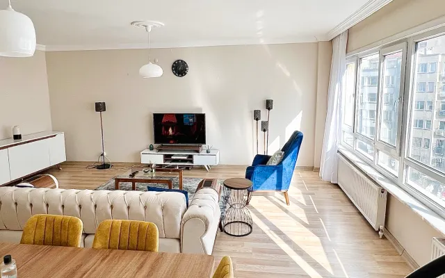 Modern Central 2BD Apt (start of Nisantasi)