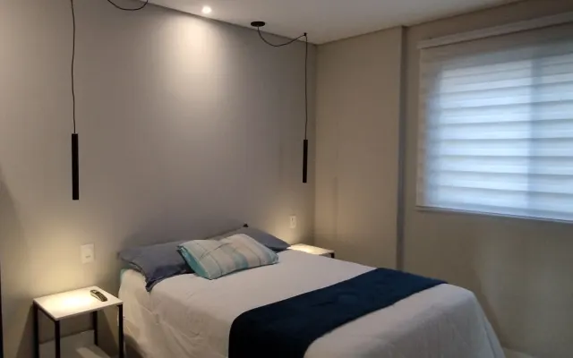 Suite privée dans un appartement nudiste