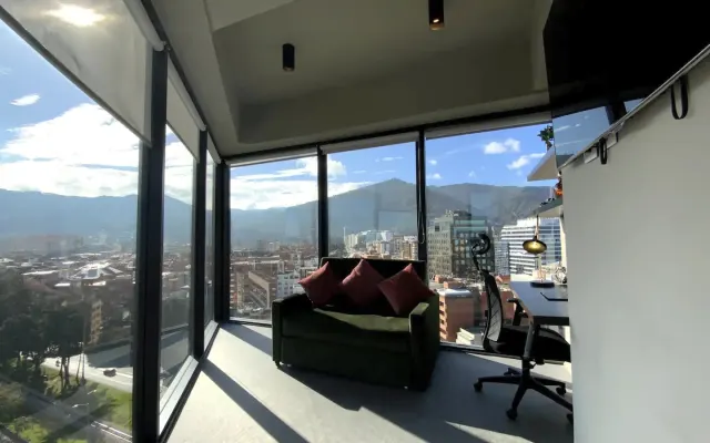 Bright luxurious flat with stunning view workspace