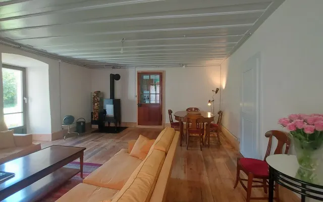 Charming 3-room apartment in a village with views of the Alps