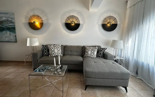 Alpha Lux Napa
