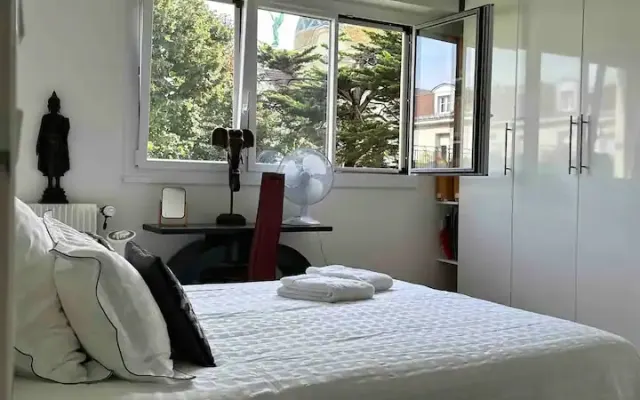 Private Room 1- Saint Germain near Eiffel Tower