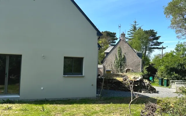10 minutes from the beaches of La Baule en Brière on the Guérande...