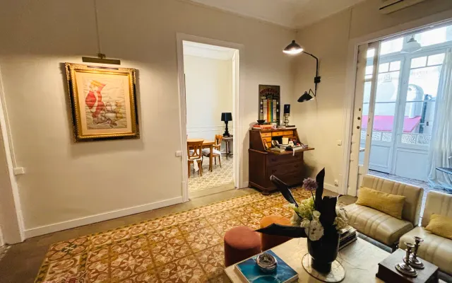 HABITACIÓN TRANQUILA EN UNA UBICACIÓN INMEJORABLE
