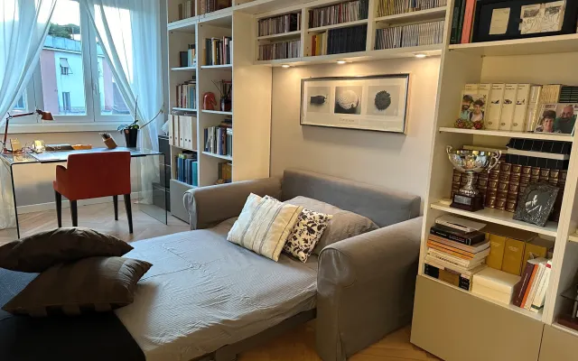 Schönes Zimmer mit eigenem Bad im Zentrum von Mailand