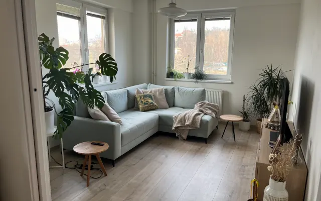 Nous proposons un hébergement dans un bel appartement ensoleillé en...