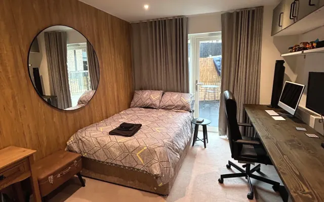 Moderna habitación doble con baño privado