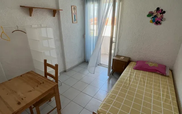 Bonita habitación, a 5' andando de la playa