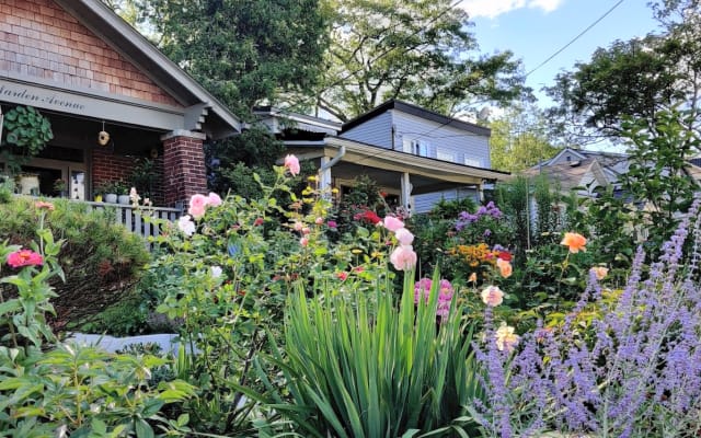 Kleidung Optional Gartenhaus in East Toronto, Birch Cliff