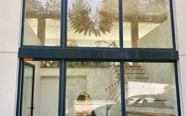 Superb large house with all modern comforts quiet peaceful green