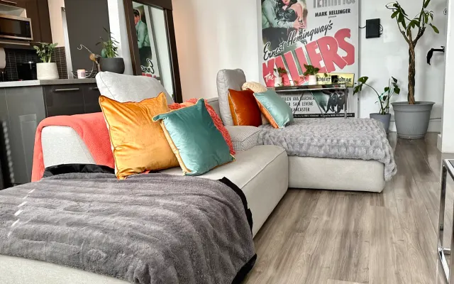 Privates 2-BR 2-Bad Apartment im Zentrum von West Hollywood