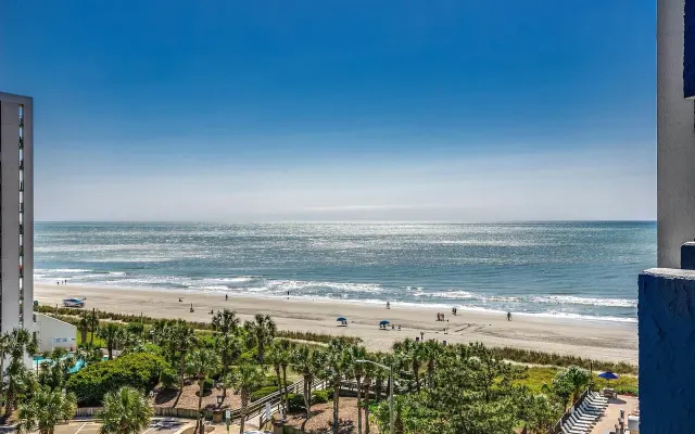 Proprietà fronte mare con vista sull'oceano