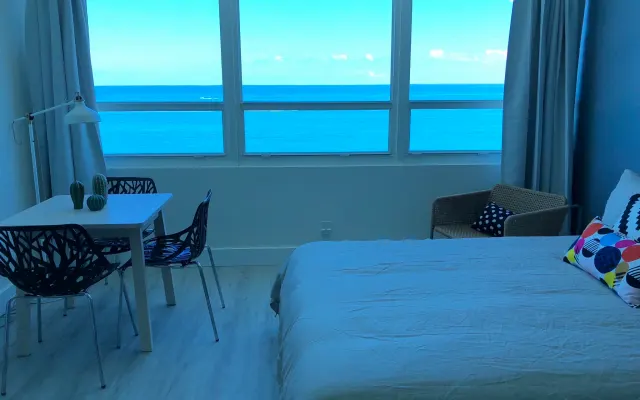 Increíble estudio frente al mar en Miami Beach