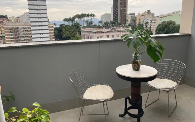 Studio, with a large balcony and a beautiful view, very close to the...