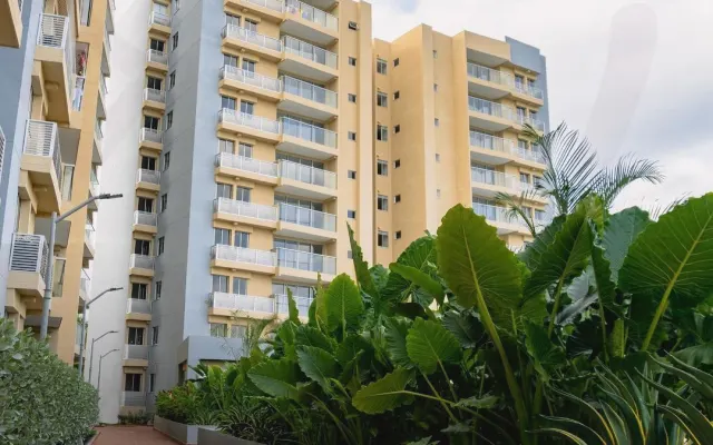 Geräumige und helle Wohnung, weit weg vom Lärm der Stadt.