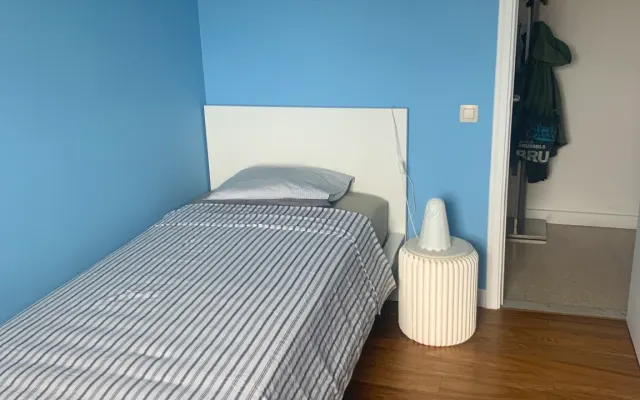 Privates Zimmer in Wohngemeinschaft, schön für eine Person