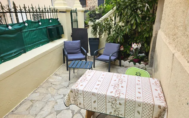 Accommodation with courses