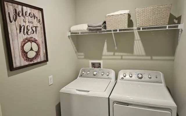 Beautiful home clean and smoke free and only 20 minutes to the ocean.