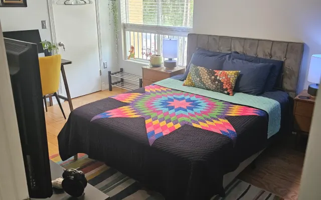 Oakland Hideaway