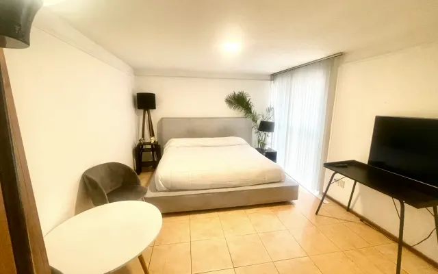 Belo quarto em condesa
Casa de banho privativa
Cama king size